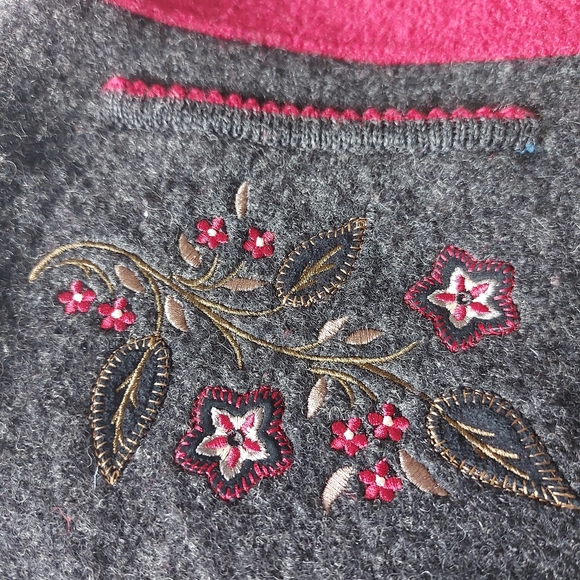Vintage 100% wool vest floral embroidery - Picture 7 of 7